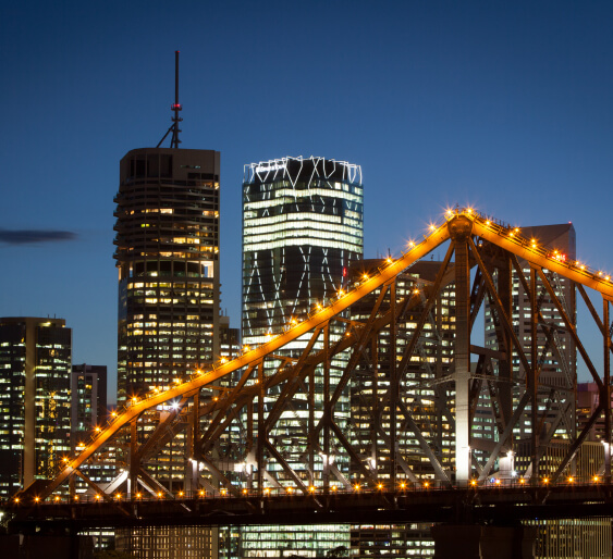 The story bridge in Brisbane at dusk